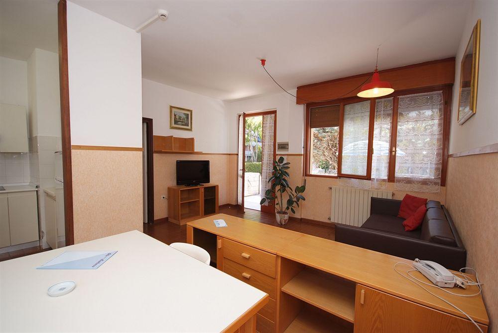 Residence Elite Марина ди Кампо Екстериор снимка